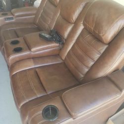 LEATHER RECLINERS 