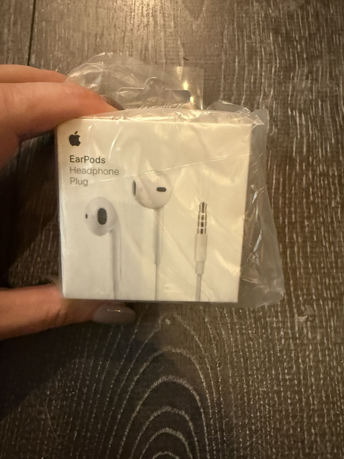 New In Box Apple EarPods With Headphone Plug