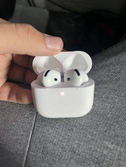 AirPod 4s
