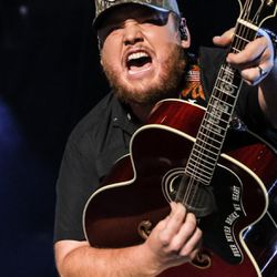 Selling 1 Concert Ticket To Luke Combs 