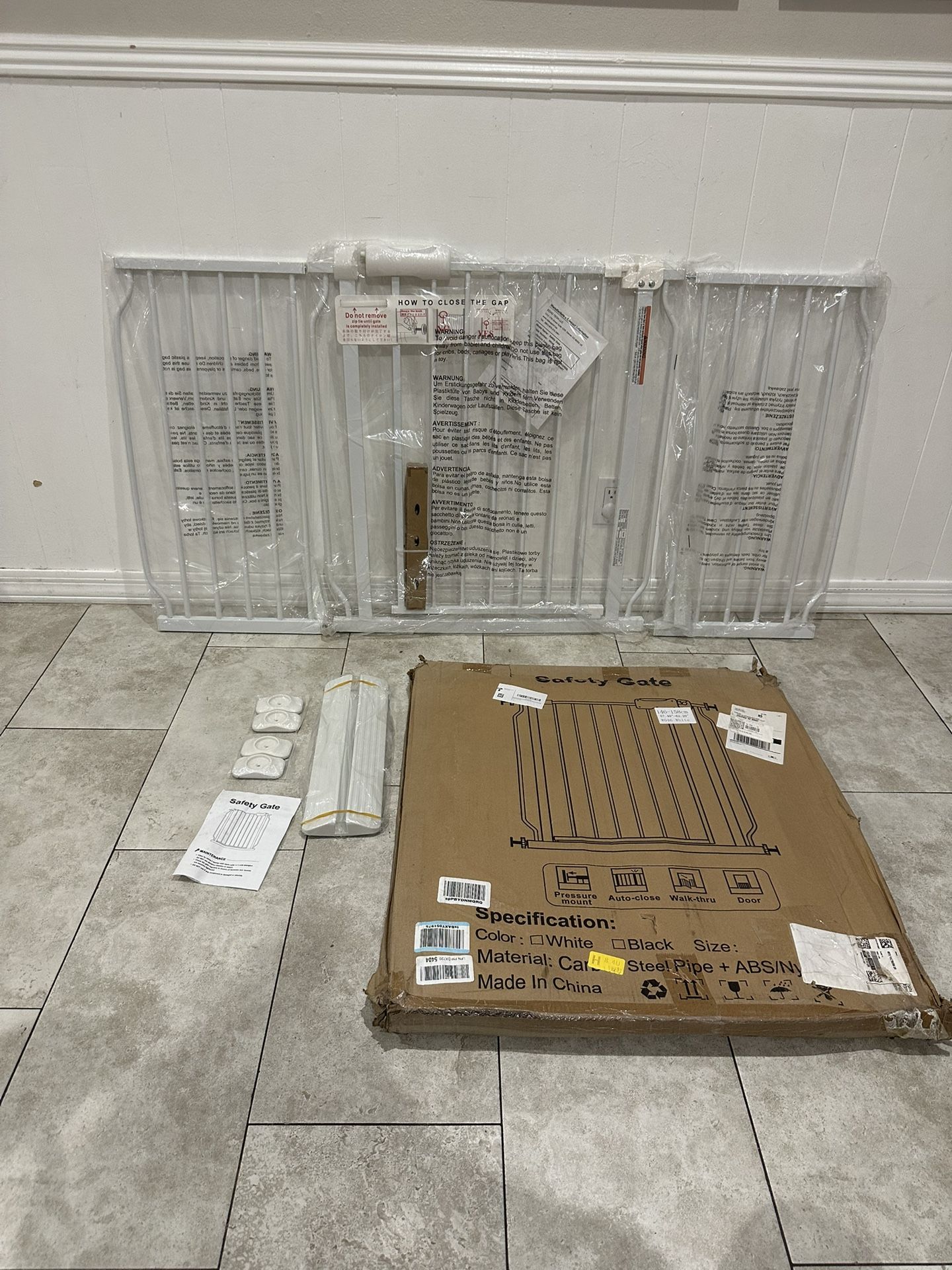 Extra Wide Pet Gate / Baby Gate - Fits Openings 57.48” - 62.20”