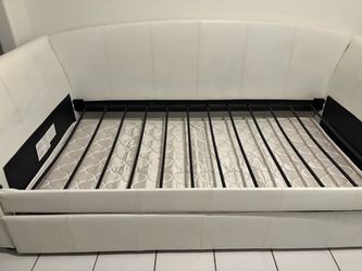 White Faux Leather Daybed with Trundle