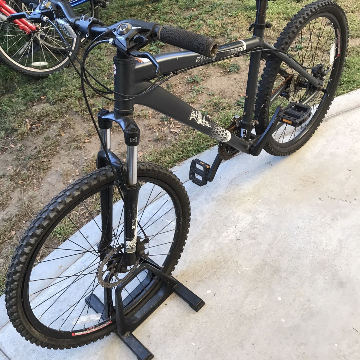 2011 Diamondback Response bright Sport