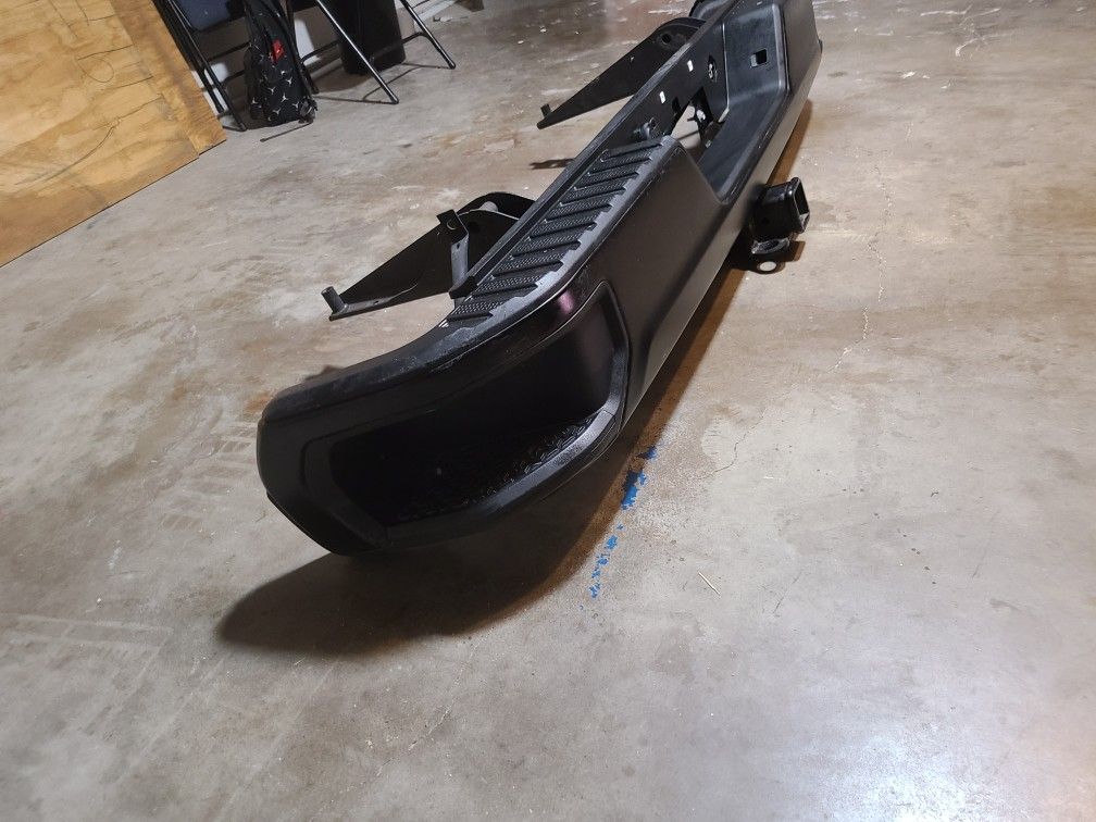 Defensa Para Chevy Silverado 2020-2025 Rear Bumper For Backup