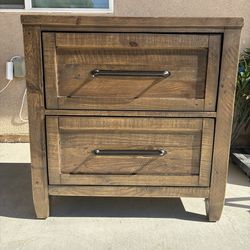 Wallace & Bay Brown 2-Drawer Nightstand ✿ ONE NIGHTSTAND ONLY