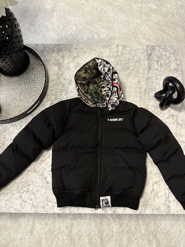 [Authenticated] 
"Bape Shark Jacket in Black
Puffer size S"