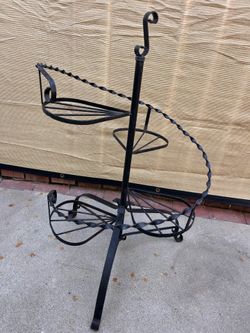 4 tiered vintage wrought iron spiral plant stand