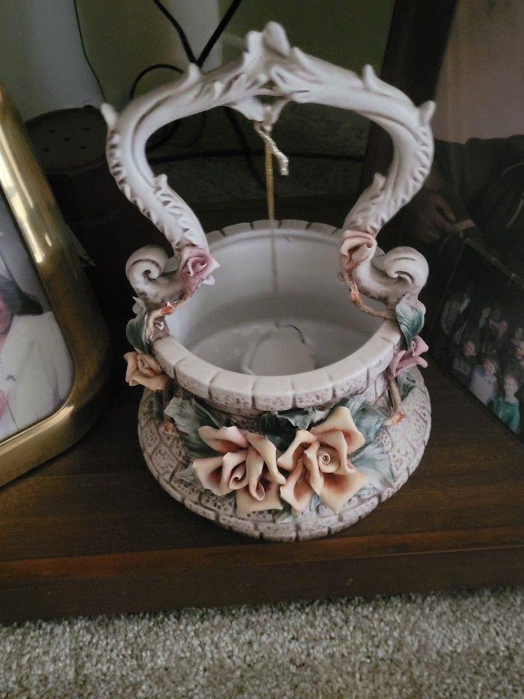 Vase / Pitcher