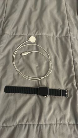 Apple Watch SE with Magnetic Charger