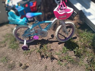 Little girls bike ( Princesses)