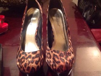 ZAPATILLA SIZE 8