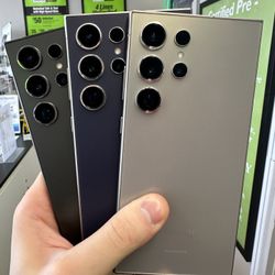 Unlocked Samsung Galaxy S24 Ultra 5G 512GB