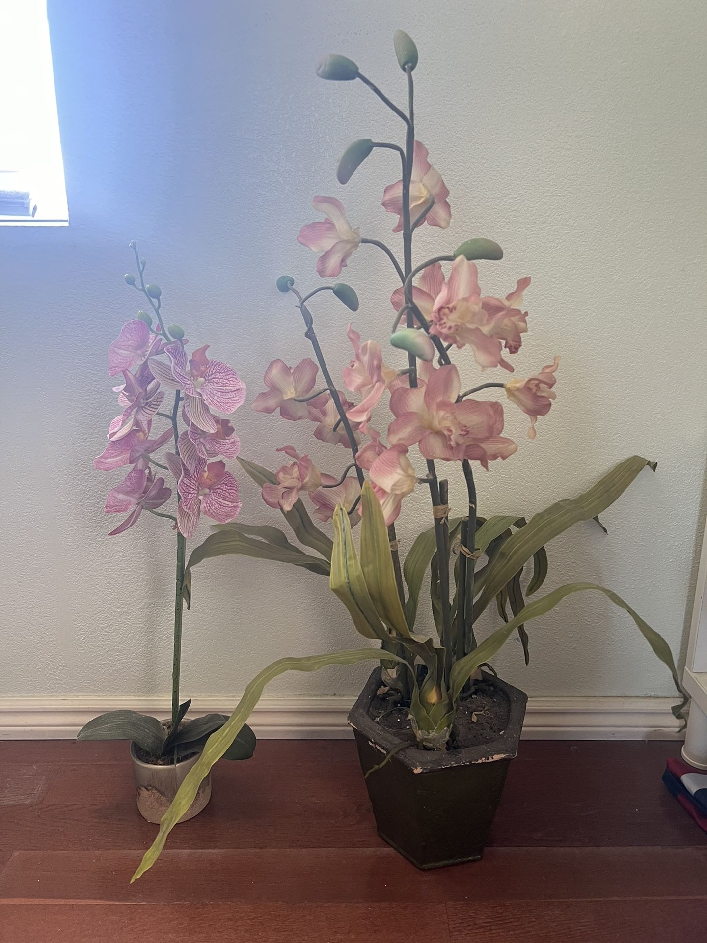 Selling 2x Fake Plant Decorations
