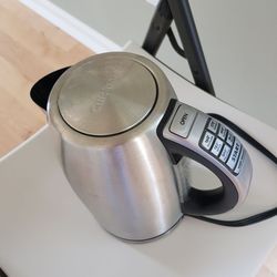 Cuisinart 1.7-Liter Stainless Steel Cordless Electric Kettle with 6 Preset Temperatures