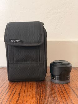Sony SEL35F18 35mm f/1.8 Lens and Case