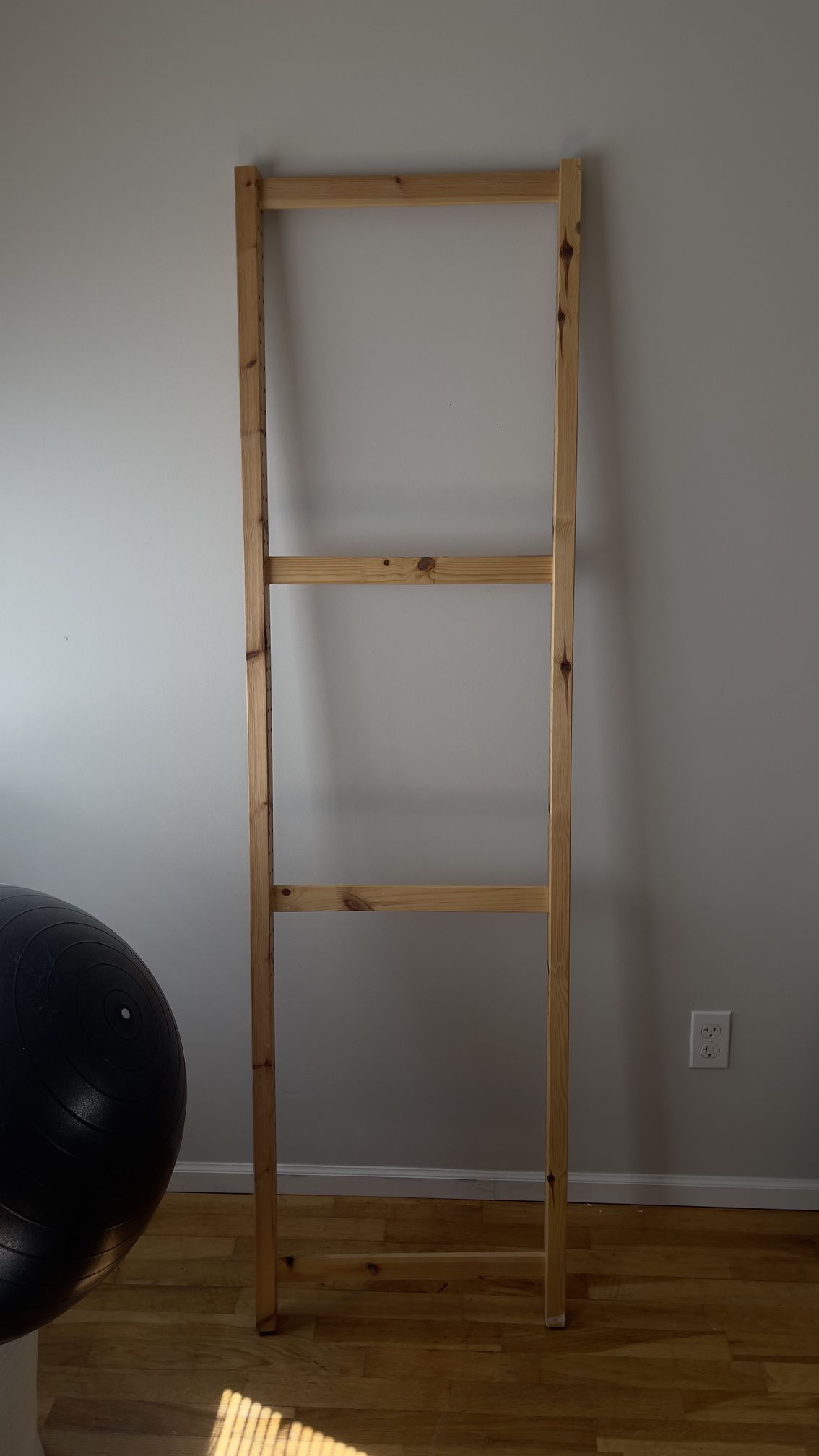 Wood Blanket Rack