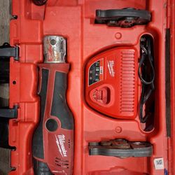 M12 Milwaukee Pro Press Kit