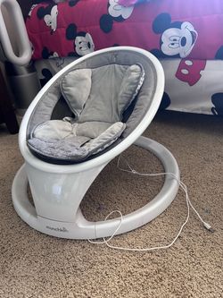 Baby swing