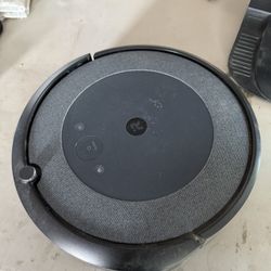 iRobot Roomba i3