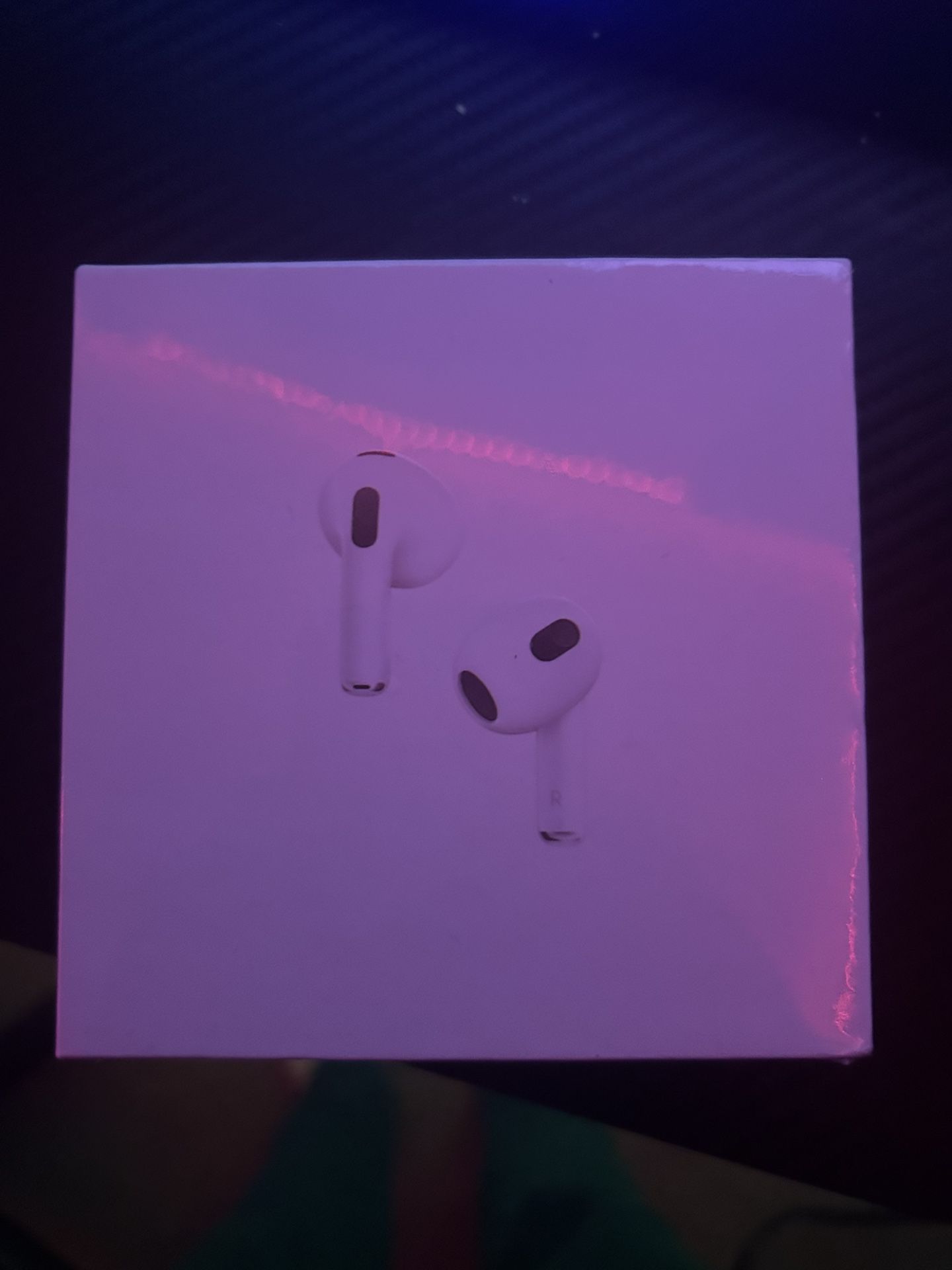 Airpods (Gen 3)