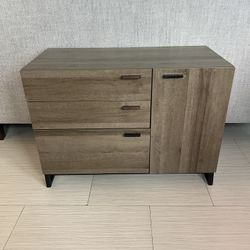 Tv stand 33 Inches 
