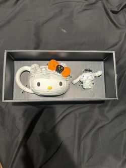 Hello Kitty Halloween Mummy Mug and Figure Set