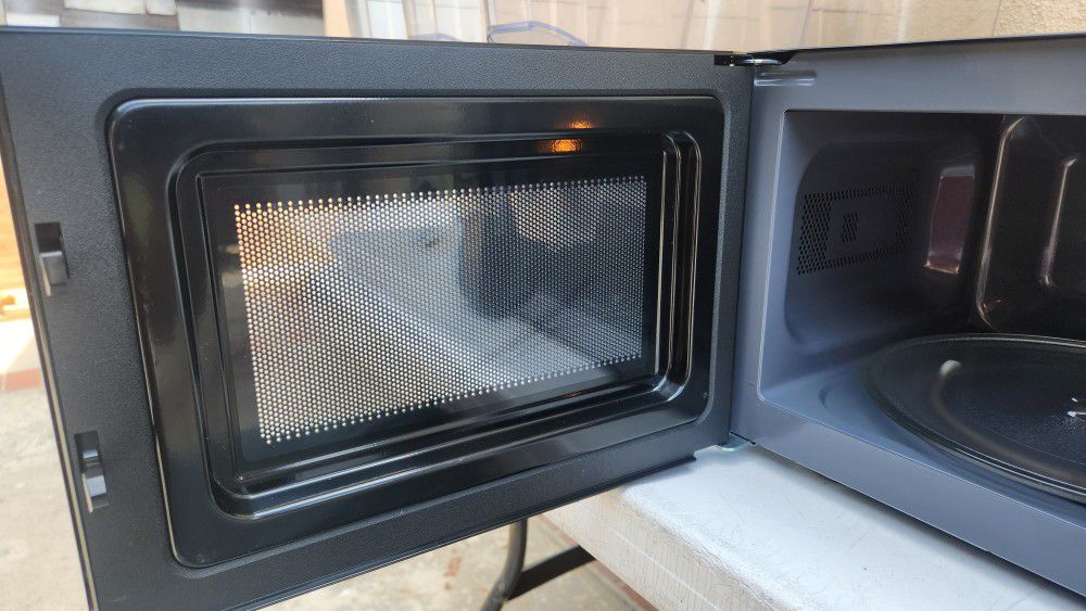 WAVE - BOX - PORTABLE MICROWAVE OVEN for Sale in Pismo Beach, CA - OfferUp