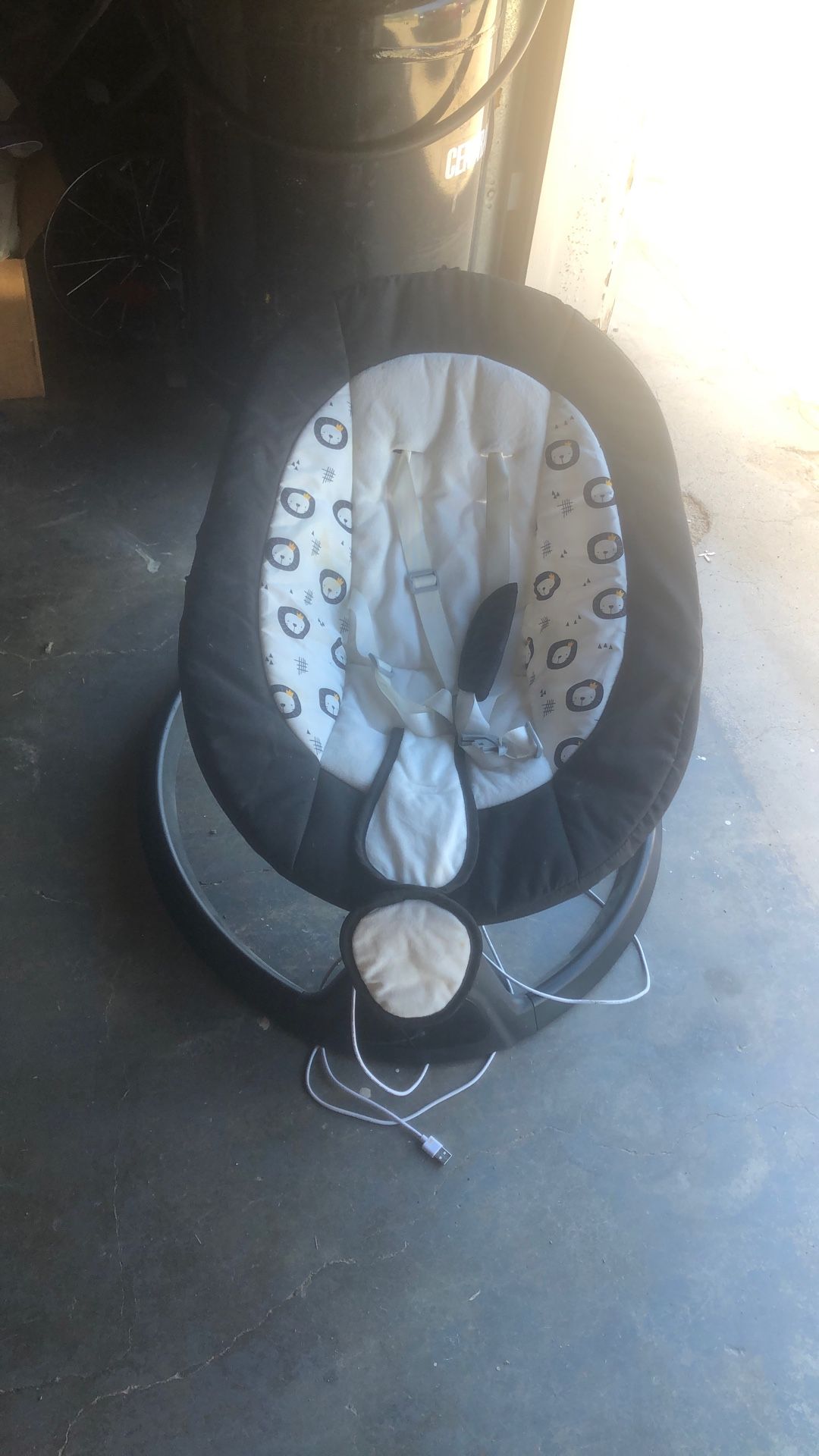 Baby Swing Bluetooth For Music  Like New