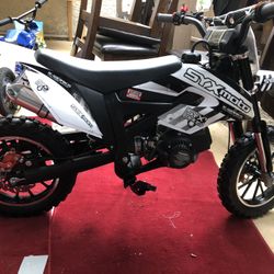 Syxmoto Pit Bike 50cc