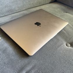 MacBook Pro 2018 16GB 256GB
