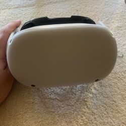 Quest 2 With Charger (only Headset) 