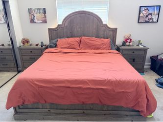 King size bedroom set