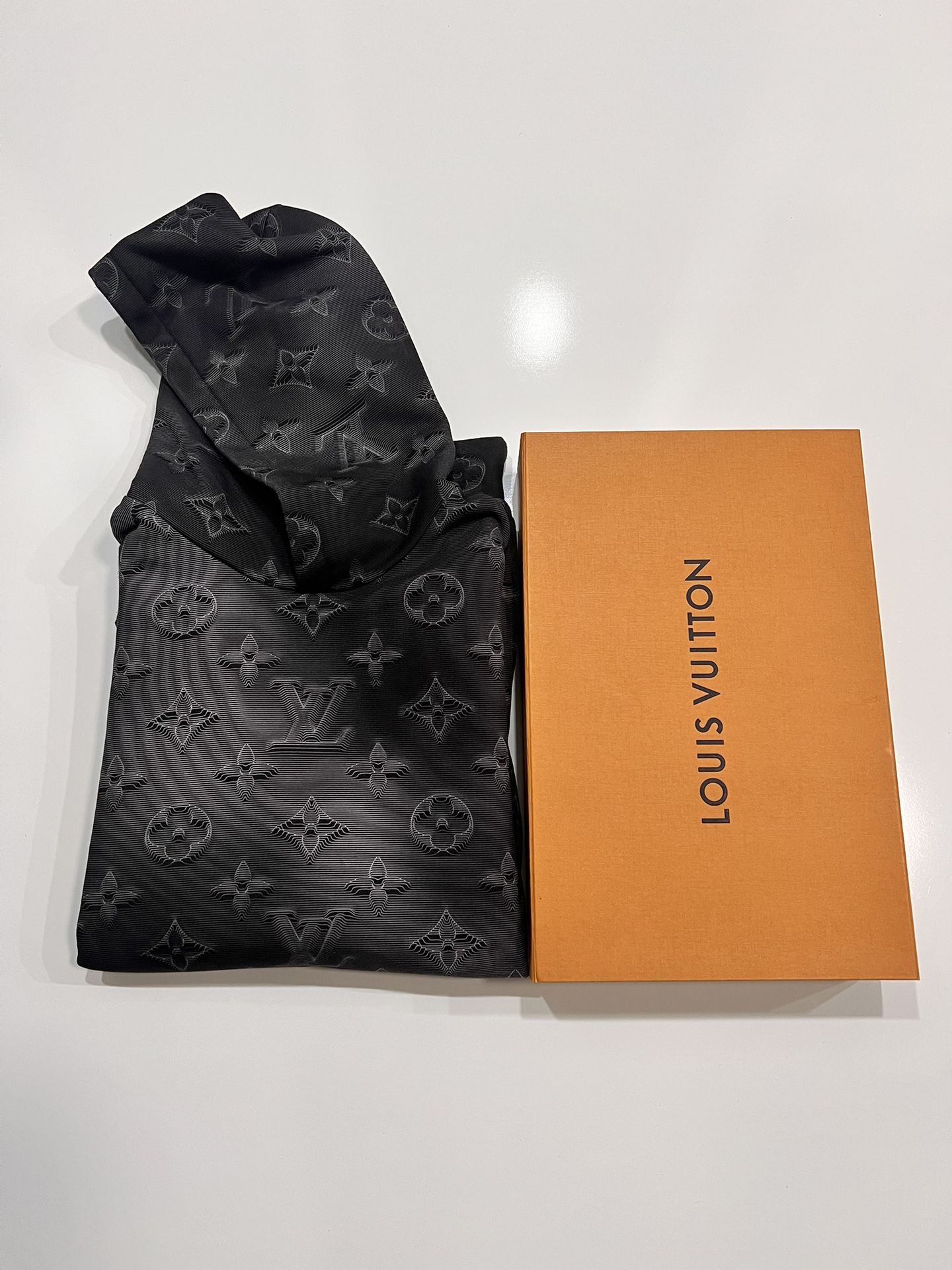 Louis Vuitton 2054 Hoodie Size XXL Men s clothing