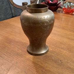 Solid Brass Vintage Flower Vase Jar Made In India 🇮🇳 Engraved Leaf Etching 6"H 4"W