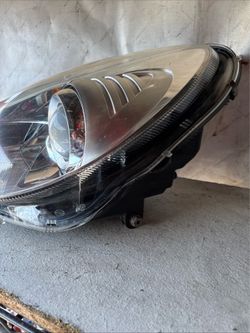 2006-2010 MERCEDES SLK -CLASS RIGHT HEADLIGHT OEM USED #5984