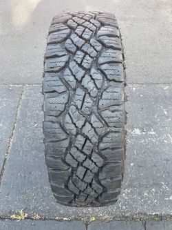 (1) 245/75R17 Goodyear Wrangler