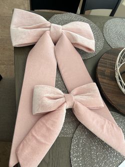 Pink bows
