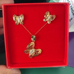 Bundle Deal Earrings And Chain 20” 4.4g (chain) Earrings 3.5g