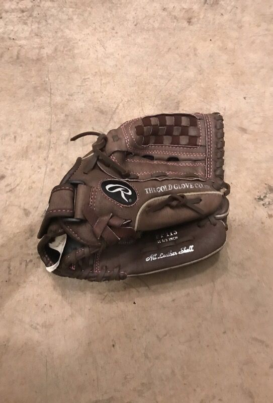 Women’s Softball Glove