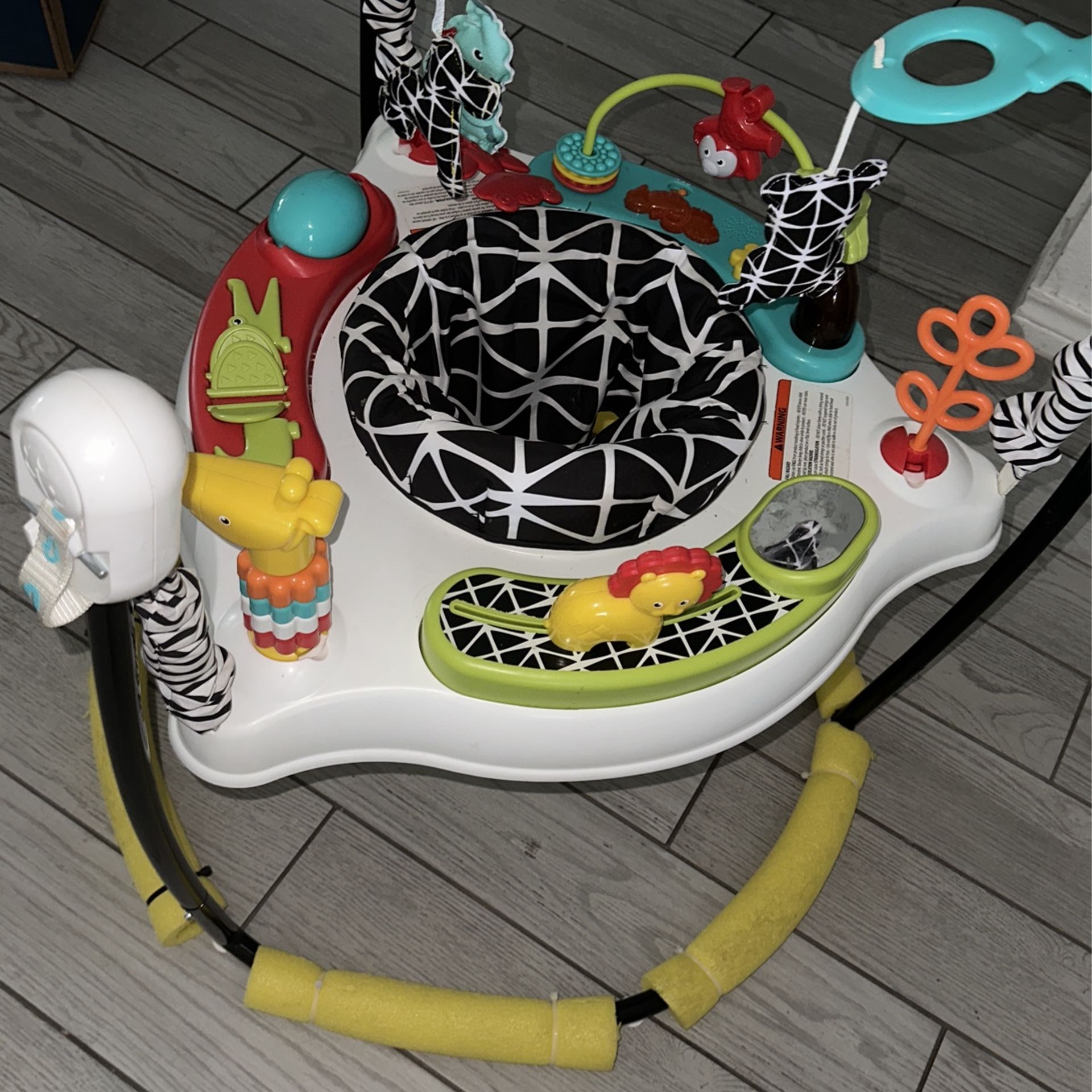 Jumparoo Baby Jumper