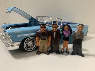 Diecast 1/24 Scale Lowrider With Homies 