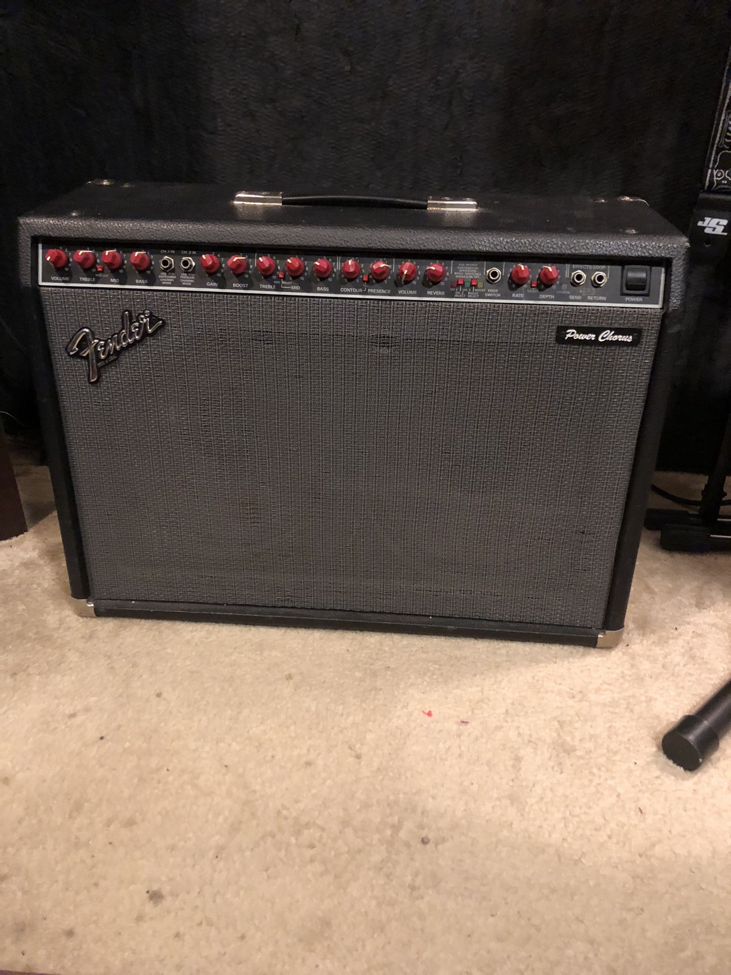 Fender. Power chorus. Guitar amp.