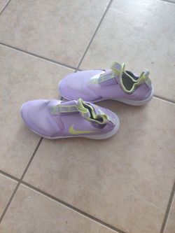 Nike Shoes Size 4.5