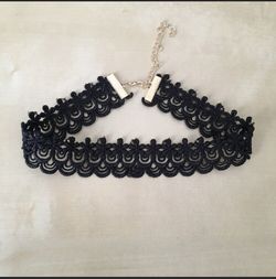 Black lace broad choker necklace