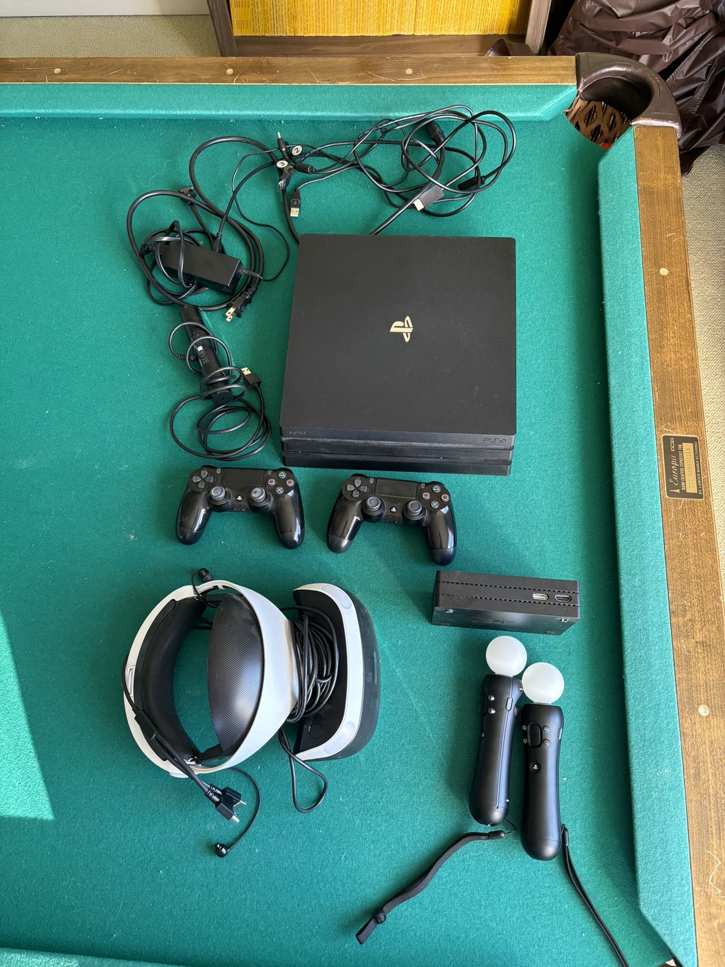 PS4 Pro w/ Playstation VR included