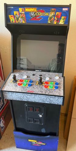 1 Up Arcade Marvel vs Capcom 2 with matching lifter