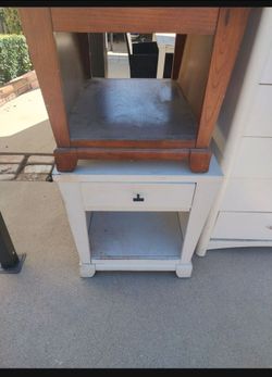 2 Nightstand ($40)