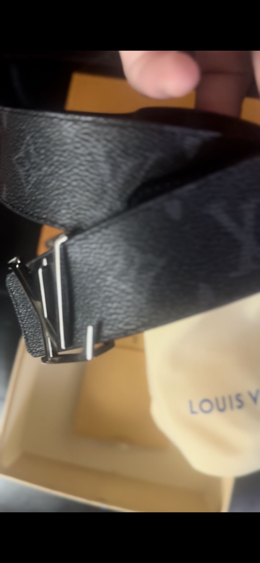 Louis Vuitton LV Initiales (40mm 105/42 LVSize)Monogram Eclipse belt