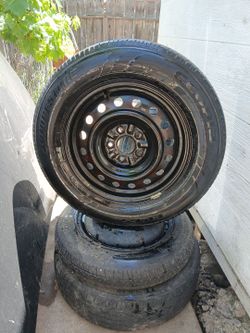 Tire 215/65/R16 And 205/70/R15