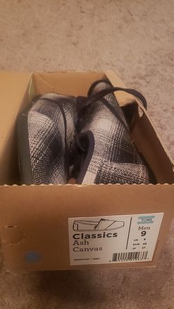 Toms shoes size 9.5